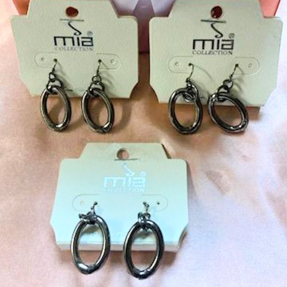 Mia collection silver hoop Oval dangle earrings - Picture 2 of 7